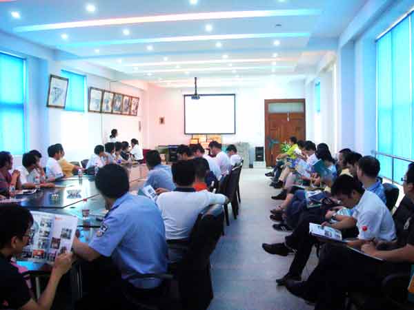 防护舱设备会议